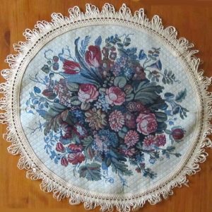 Table Mat Circular with floral pattern